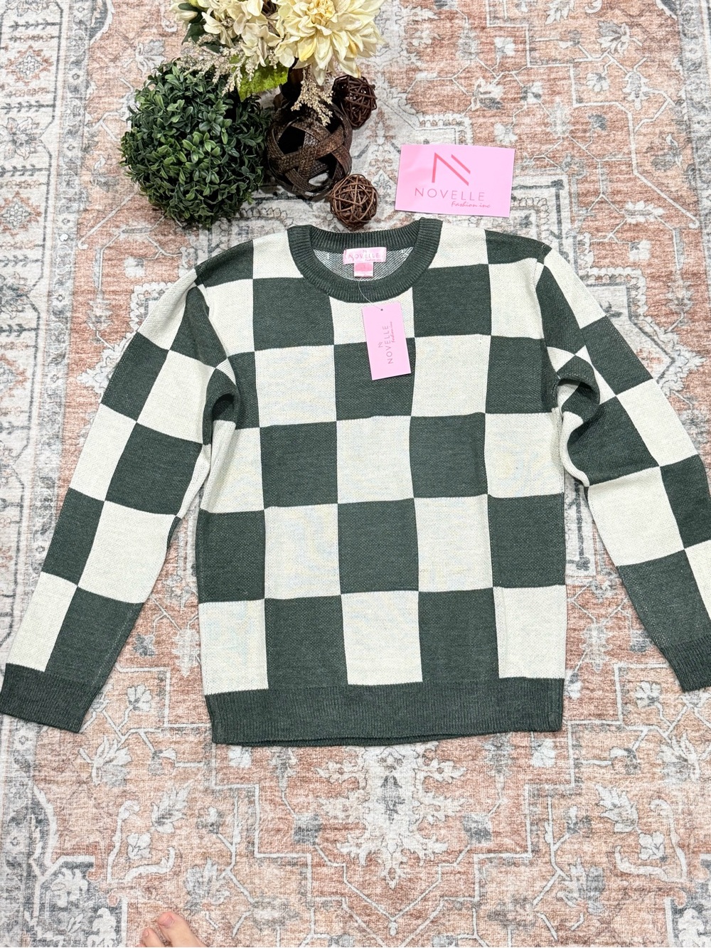 Noelle Men’s Green and Cream Checkerboard Crewneck Sweater